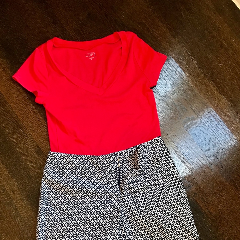Ann Taylor Loft Coral V Neck